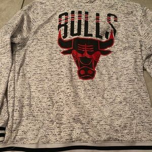 A Chicago Bulls hoodie in XL